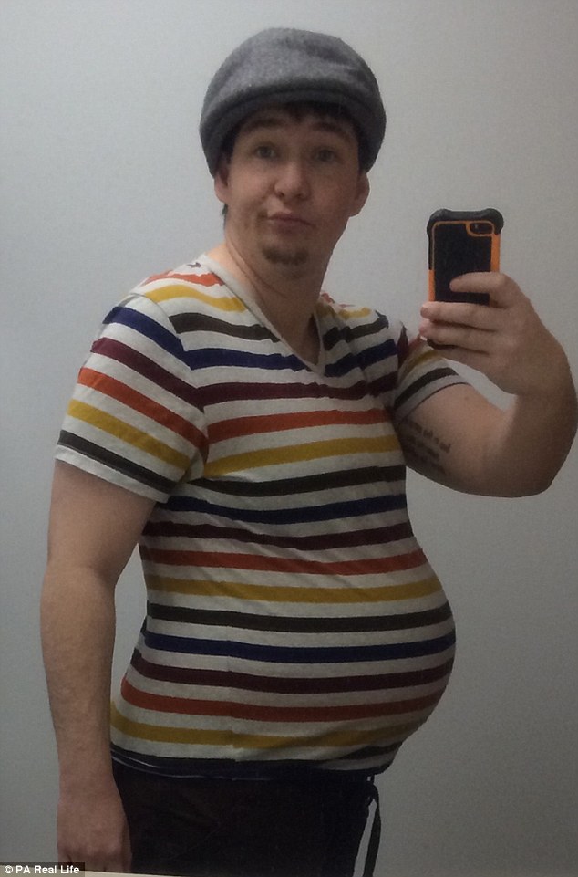 10 Potret transgender hamil ini bikin melongo
