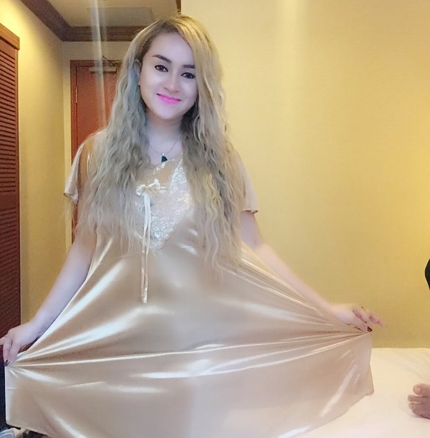 10 Gaya cetar Lia Ladista, pedangdut yang berseteru dengan Syahrini