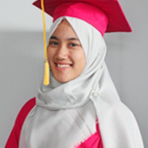 3 Kisah inspiratif wanita Indonesia, PRT jadi sarjana cumlaude