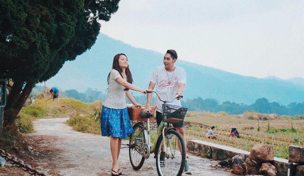 4 Fakta cincin lamaran Siti Badriah dengan Kris, romantis abis