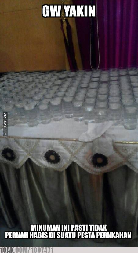 12 Foto lucu resepsi low budget ini mengundang senyum