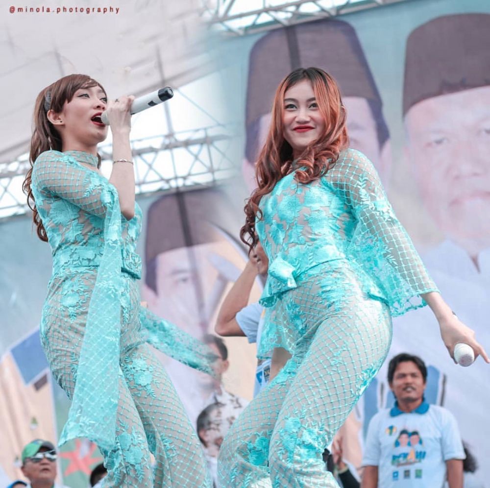 10 Aksi Pamela Safitri di atas panggung, gayanya bikin melongo