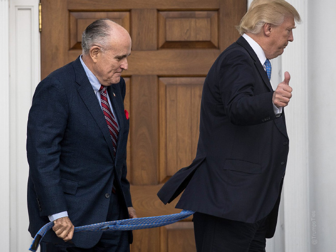 12 Foto editan Donald Trump pakai dasi panjang ini bikin gagal fokus