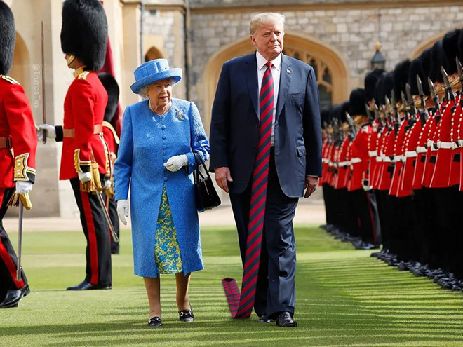 12 Foto editan Donald Trump pakai dasi panjang ini bikin gagal fokus
