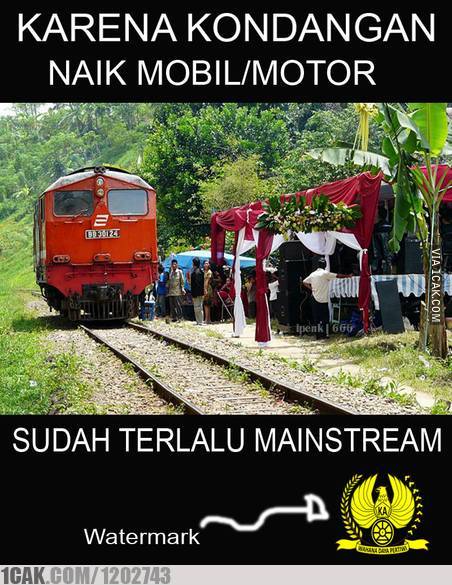 12 Momen absurd waktu lagi kondangan ini bikin mikir keras