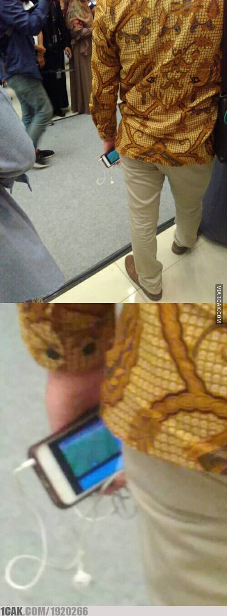 12 Momen absurd waktu lagi kondangan ini bikin mikir keras