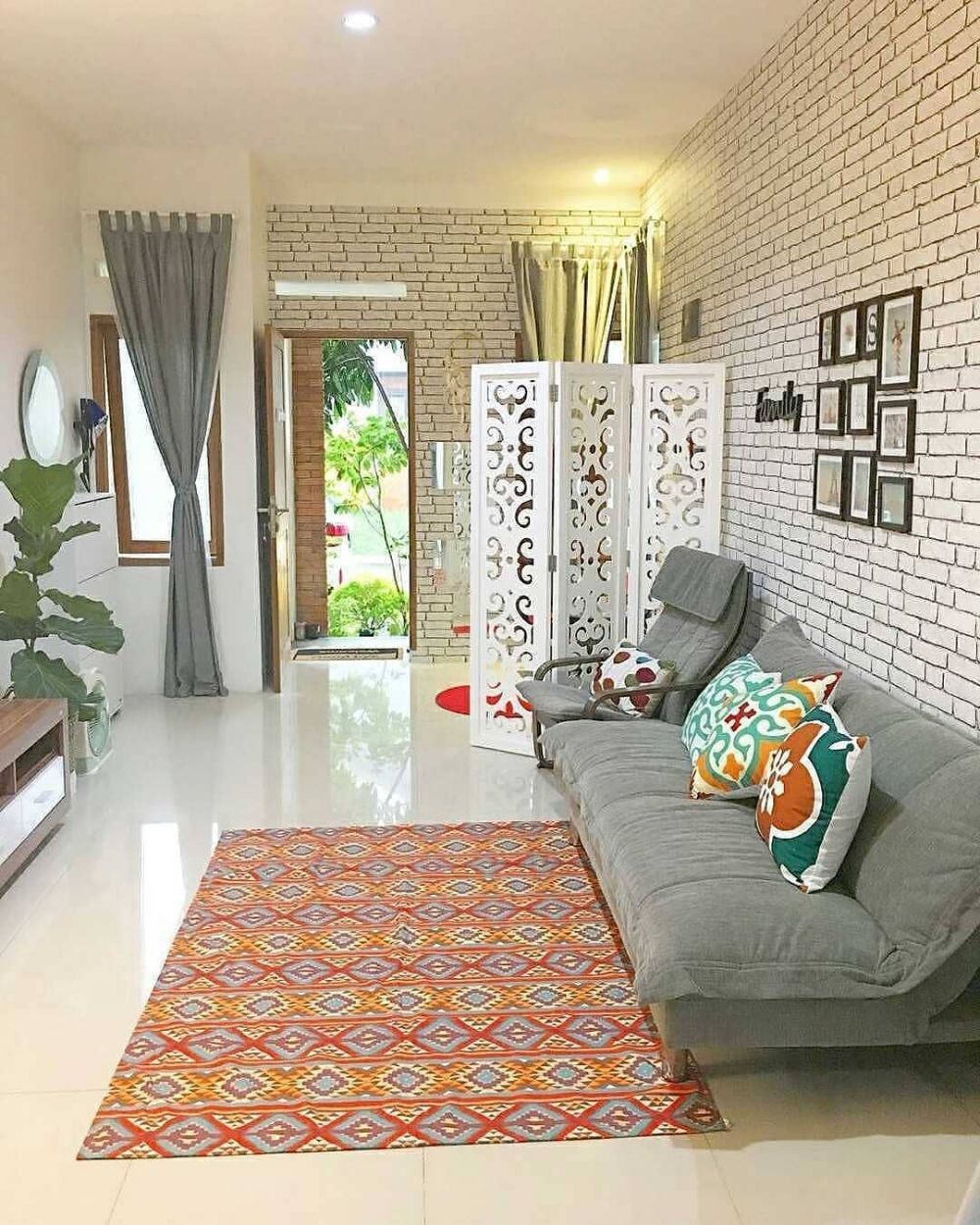 11 Ide desain ruang keluarga minimalis, bikin rumahmu jadi cozy