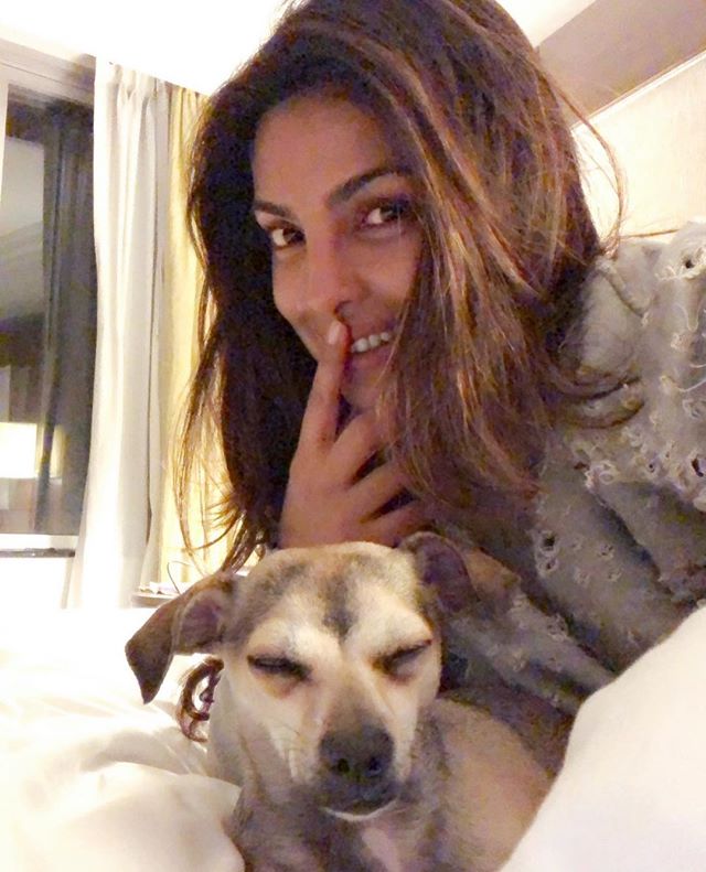 9 Potret Priyanka Chopra tampil tanpa makeup, bikin pangling