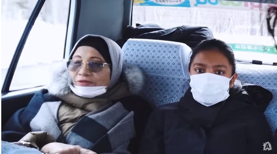 10 Momen liburan Ariel NOAH & Alea di Jepang, bikin salah fokus