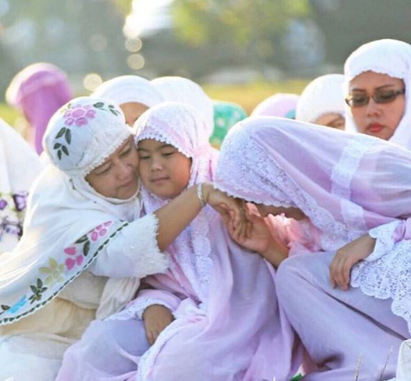 5 Kepedulian Annisa Pohan ke Ani Yudhoyono, bikin terenyuh