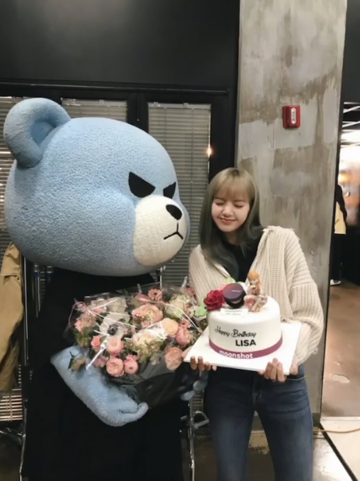 12 Momen perayaan ulang tahun Lisa Blackpink, penuh kejutan