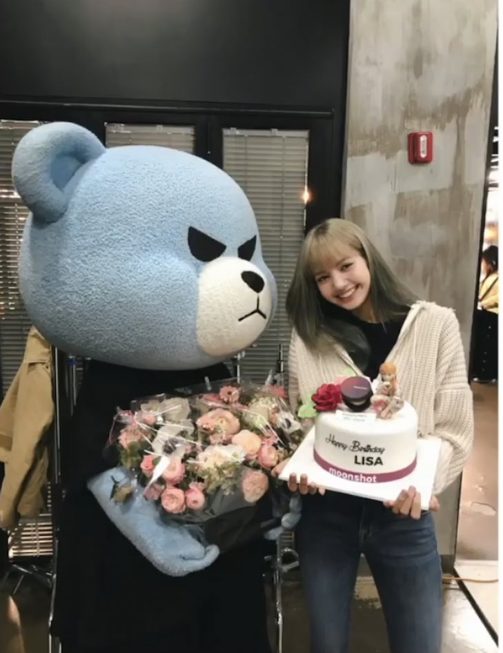 12 Momen perayaan ulang tahun Lisa Blackpink, penuh kejutan