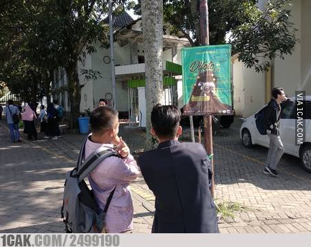 11 Foto lucu anak-anak lagi narsis, bikin susah nahan tawa