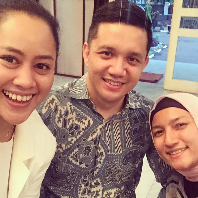 10 Pesona Sarah Amalia, mantan istri Ariel Noah yang kini berhijab