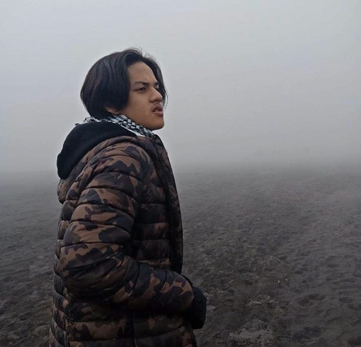 8 Foto Jeremie Moeremans, adik Aurelie yang disebut mirip Kaesang