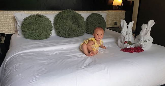 Usia 6 bulan, ini 9 momen seru anak Chicco-Putri liburan di Bali