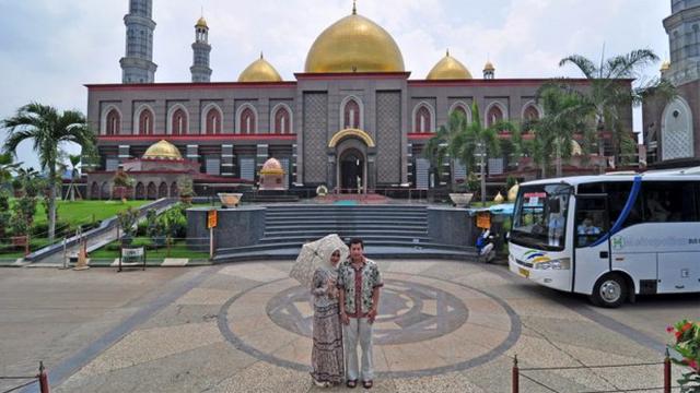 5 Fakta Masjid Kubah Emas, termegah di Asia Tenggara