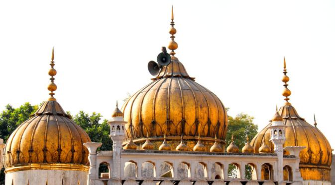 7 Masjid berlapis emas ini unik, ada Masjid Kubah Emas Depok