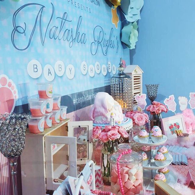 Acara baby shower 6 artis ini bernuansa biru, bisa jadi inspirasi