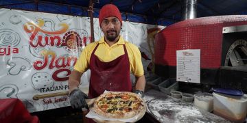 Pizza kaki lima di Jogja yang rasanya nggak kalah dari restoran