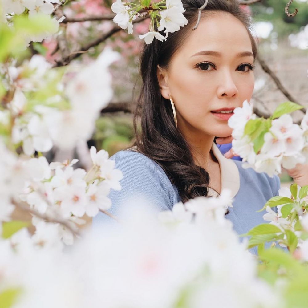 8 Momen romantis bulan madu Yuanita Christiani dan suami di Jepang
