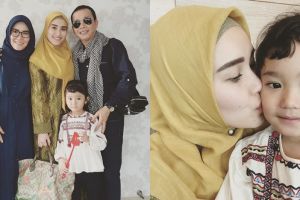 9 Potret persiapan Ayu Ting Ting berangkat umrah sendirian