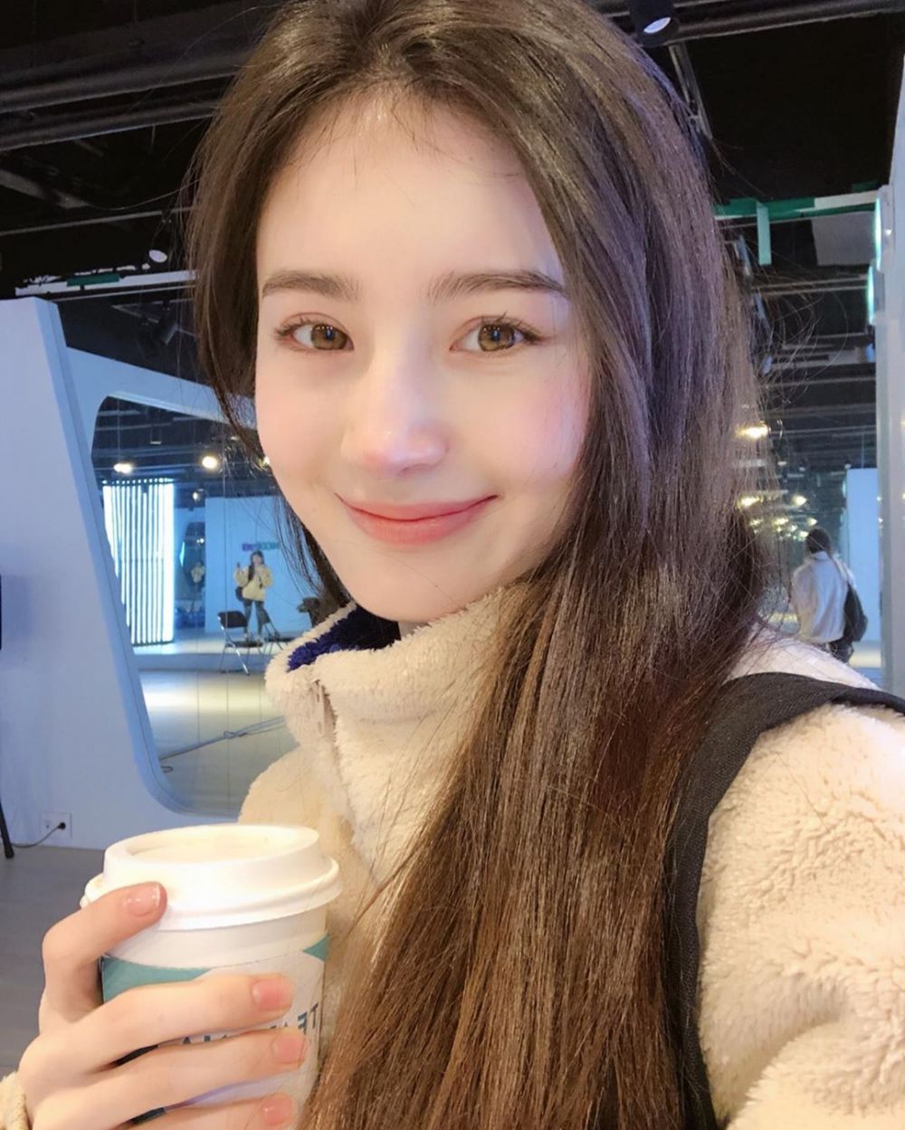 10 Potret Svetlana, idol K-Pop pertama asal Rusia yang memesona