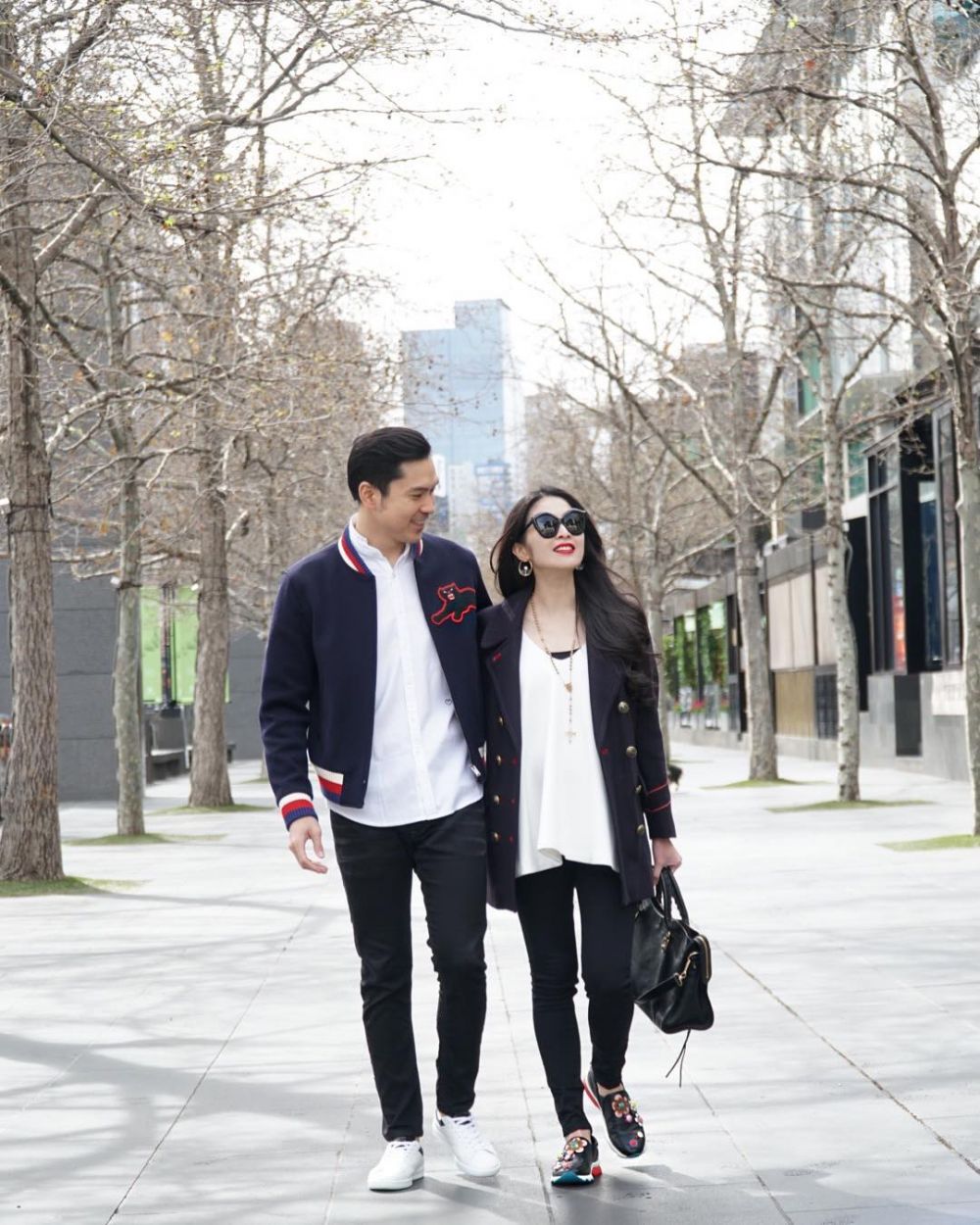 Gaya 10 seleb babymoon di luar negeri, dari kasual sampai cetar