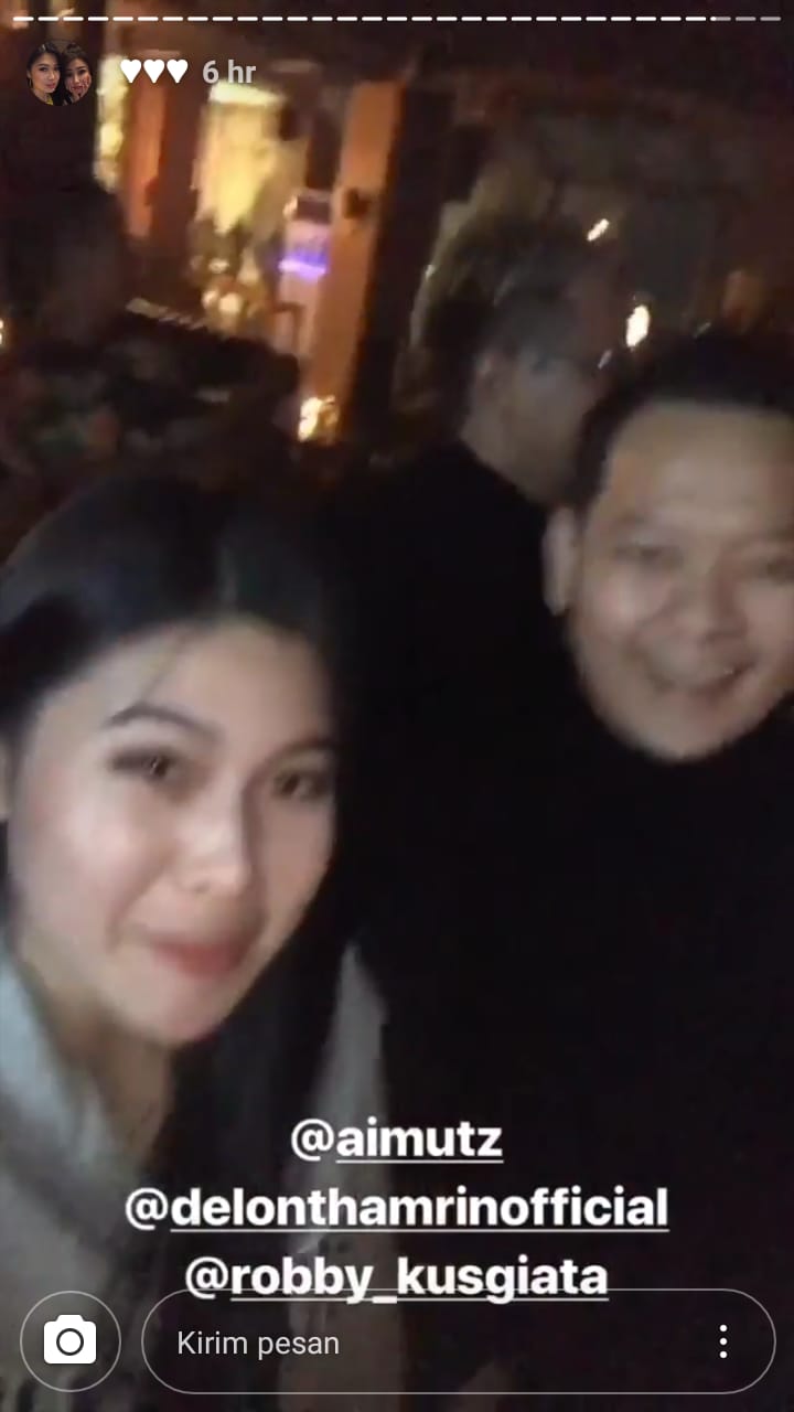 8 Potret kedekatan Delon dan Aida Noplie, serius pacaran?