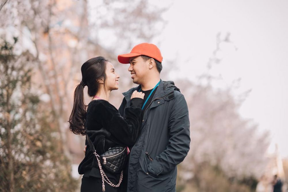 7 Momen liburan Joshua Suherman bareng pacar ke Korea, romantis abis