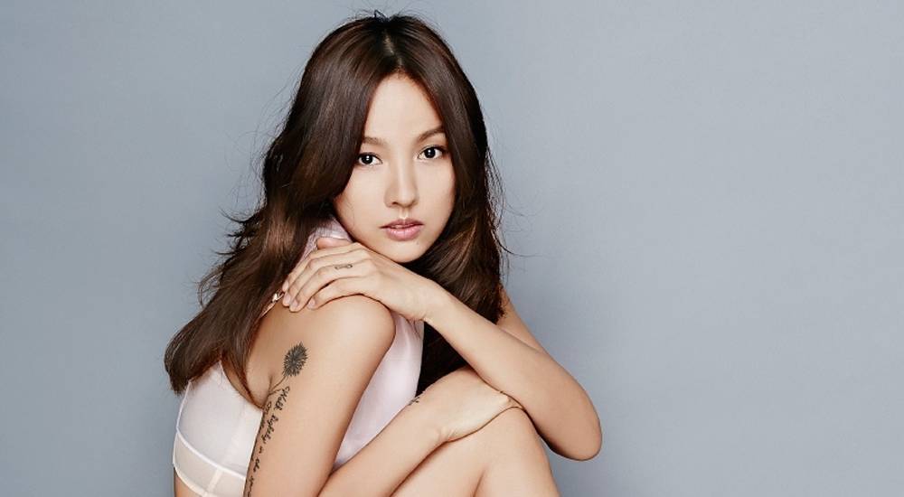 7 Idol K-Pop cantik ini suka mengoleksi tato, makin tampak seksi