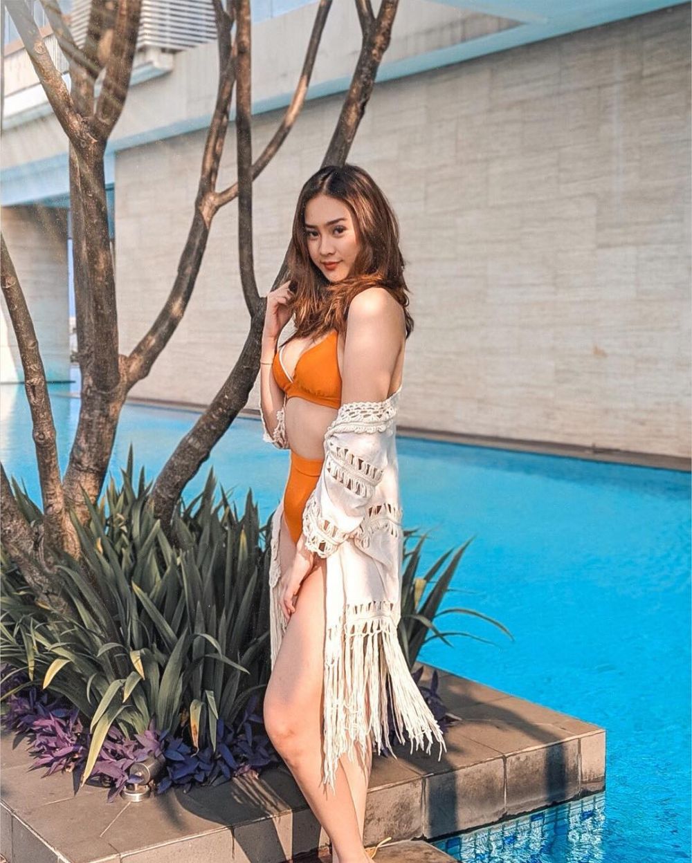 10 Potret Anya Geraldine dalam balutan swimwear, bikin gagal fokus