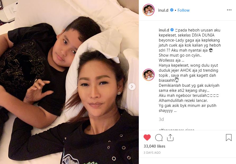 5 Bukti kalau Inul Daratista hobi selfie sambil ngelonin anak