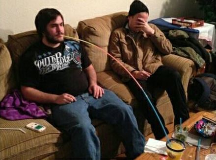 10 Foto lucu orang malas kalau lagi makan, ekspresinya kocak!