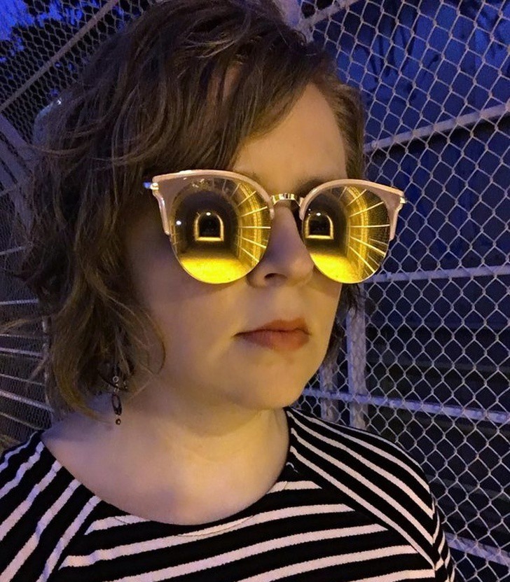 12 Potret pantulan kaca ini bikin mikir dua kali, bentuk objek lain