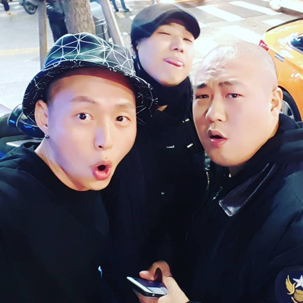 8 Potret KK, rapper Korea Selatan yang alami kelumpuhan total