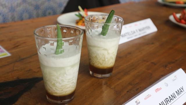 15 Es buah dari seluruh Nusantara ini bikin air liur menetes