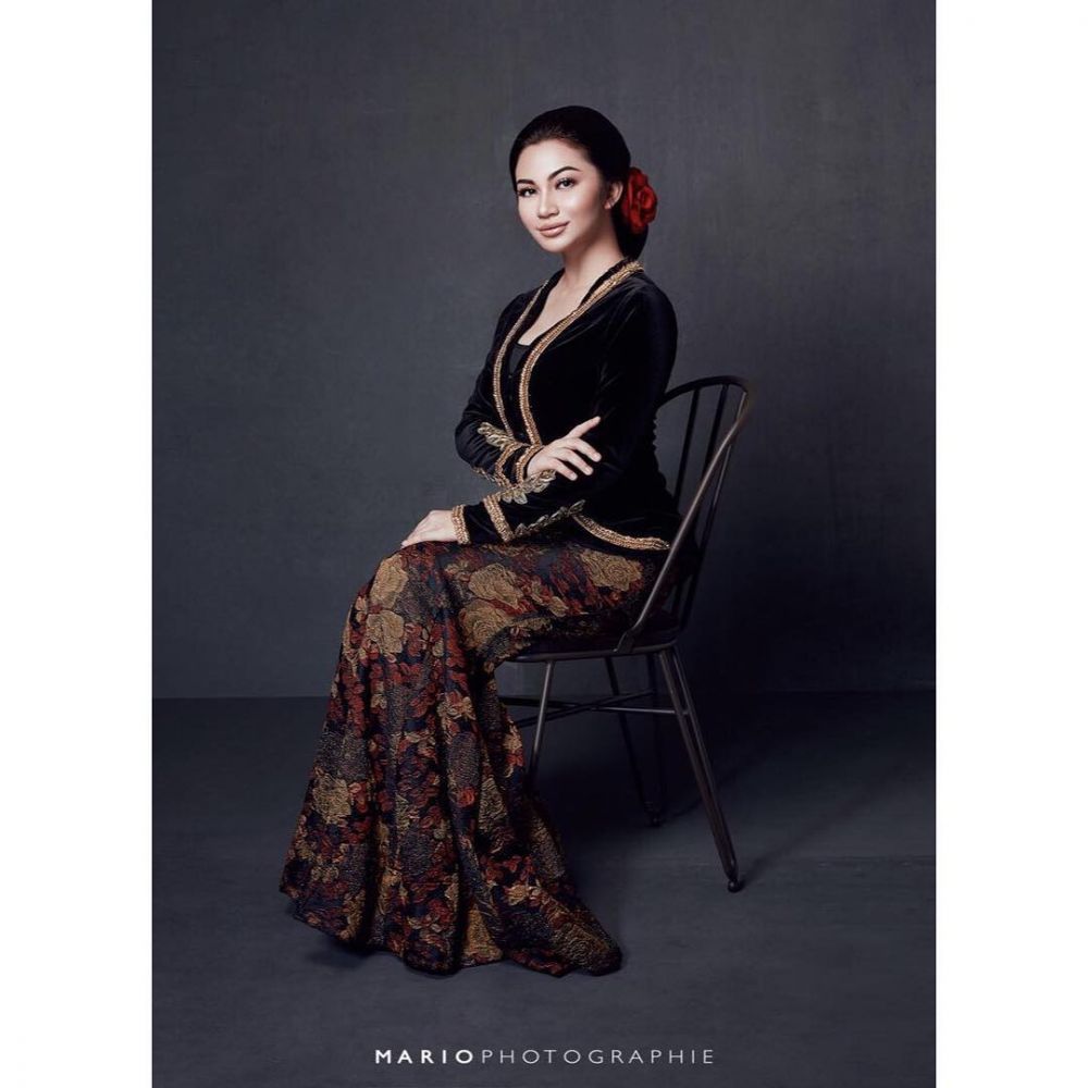 Inspirasi kebaya 8 seleb ini bikin aura cantik semakin terpancar