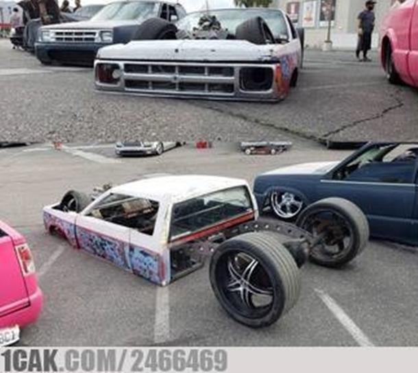 12 Penampakan kendaraan di jalan raya ini nggak biasa, kocak abis