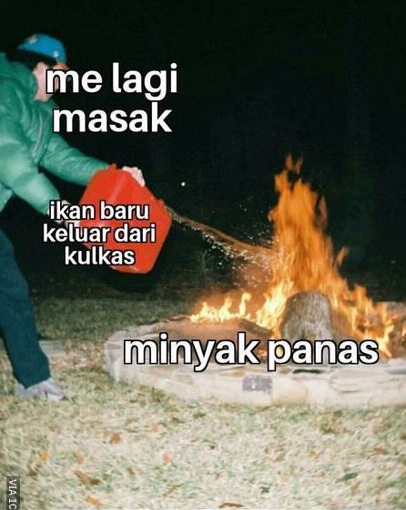 9 Meme lucu ketika cowok masak ini bikin tersenyum ngenes