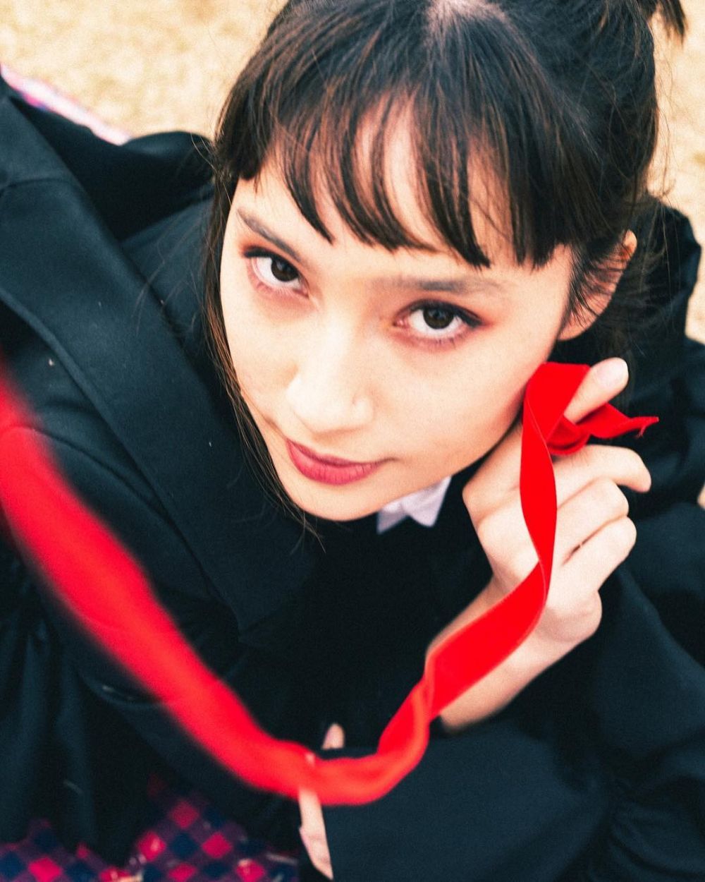 10 Gaya Tatjana Saphira saat pemotretan di Jepang, gothic abis