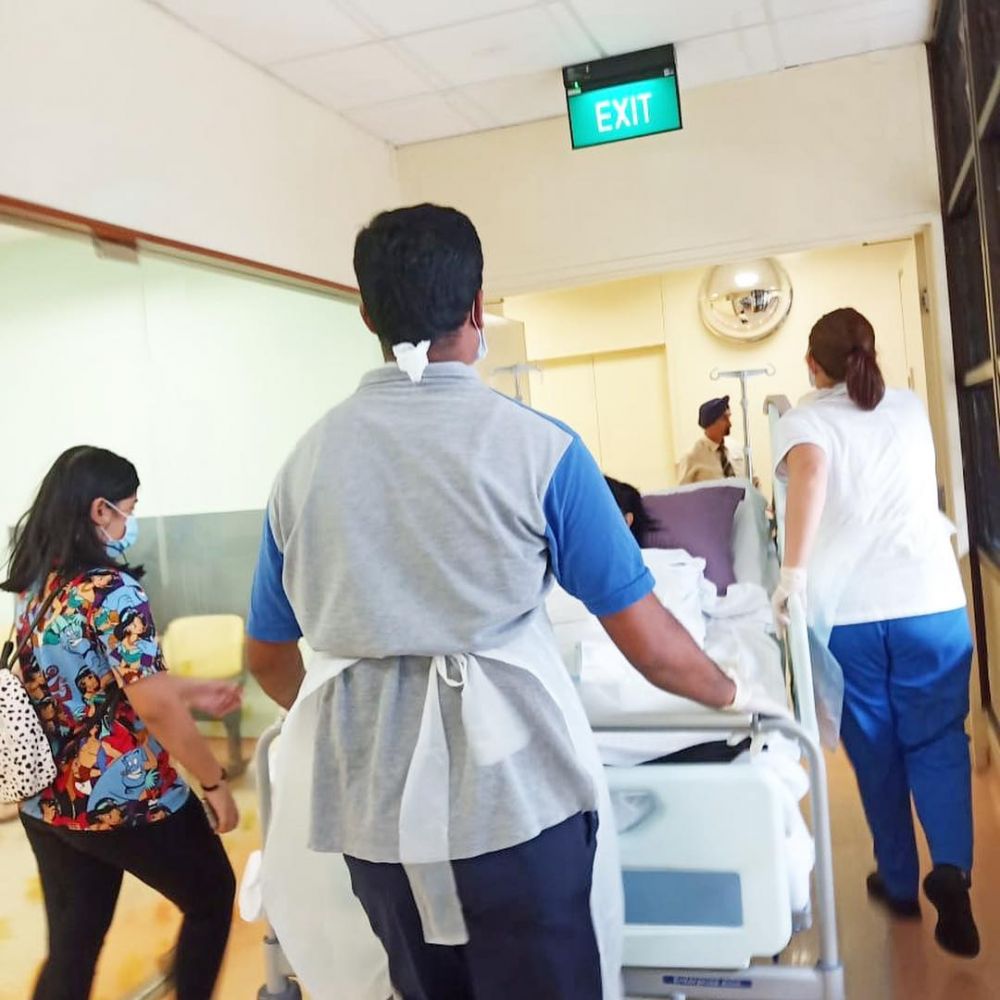 Sempat demam tinggi, Ani Yudhoyono keluar ICU ditemani sang cucu