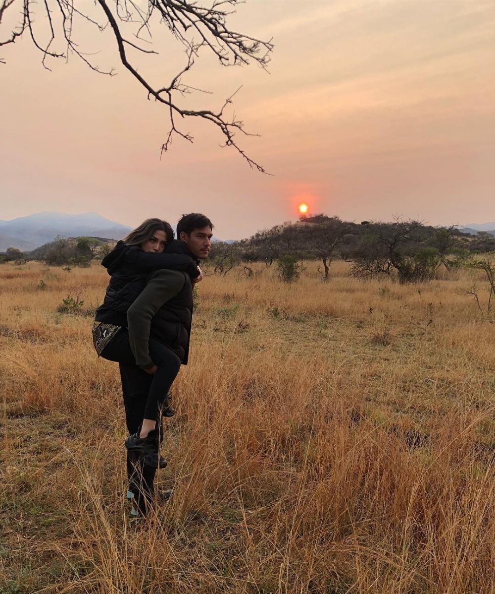 10 Gaya pemotretan Jedar & Richard Kyle ini dinilai kelewat mesra