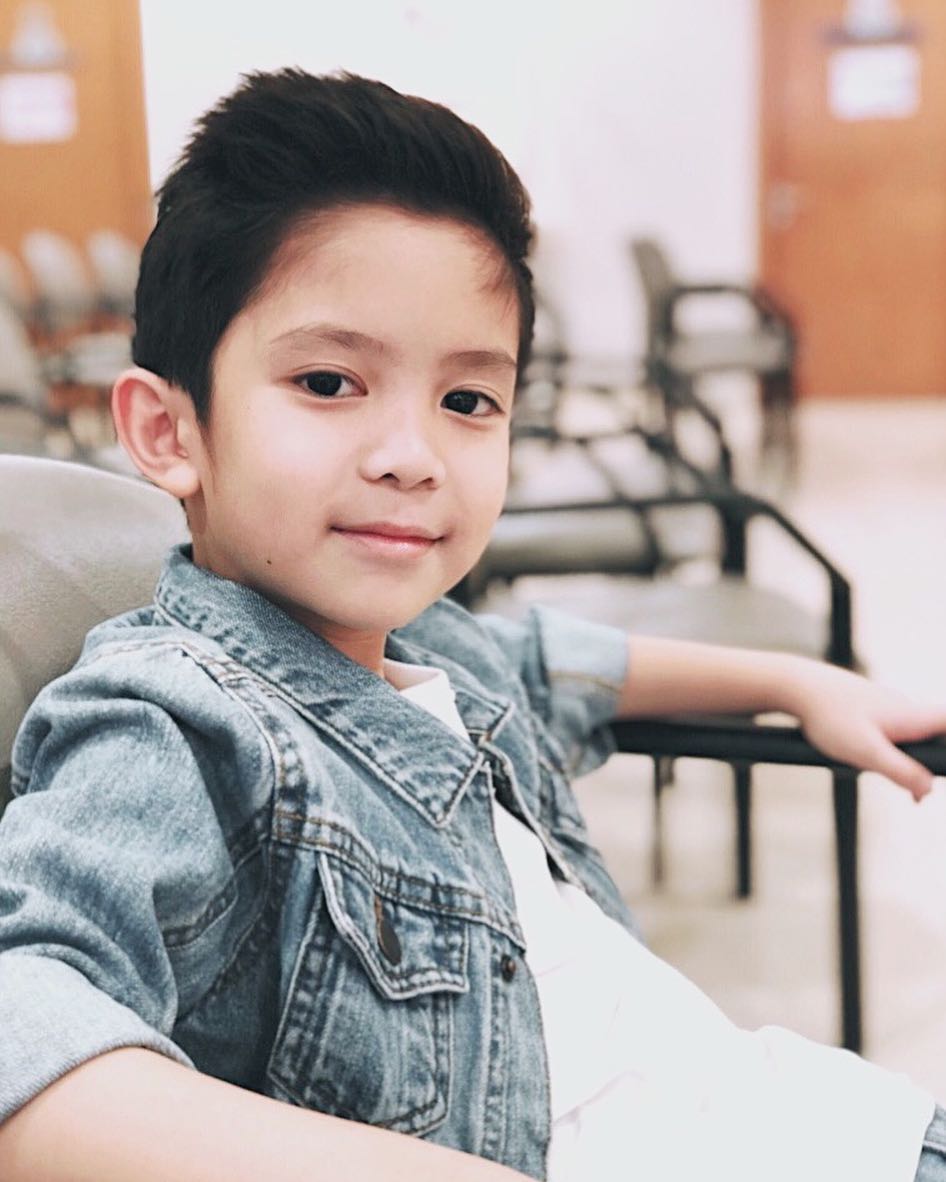 10 Gaya stylish Jovarel Callum, aktor cilik di Film Mati Anak