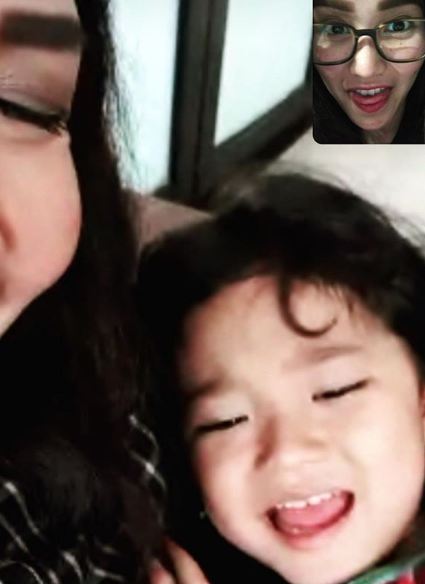 Super sibuk, ini 10 momen Ayu Ting Ting video call dengan Bilqis
