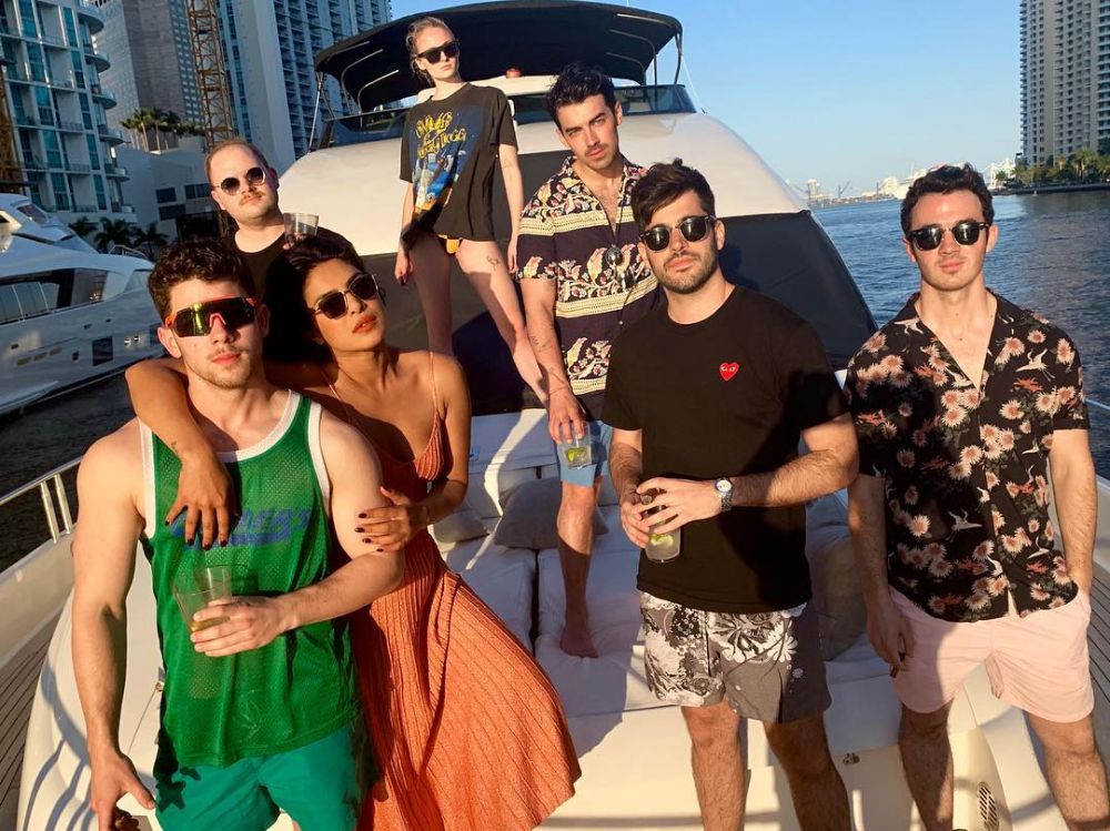 9 Momen kompak Priyanka Chopra & 'ipar' di The Jonas Brothers