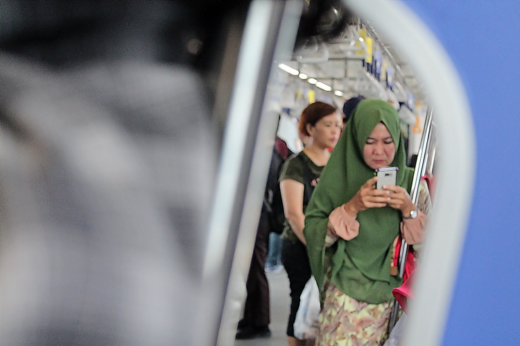 3 Fakta kenapa sinyal Smartfren bisa ngebut di jalur bawah tanah MRT