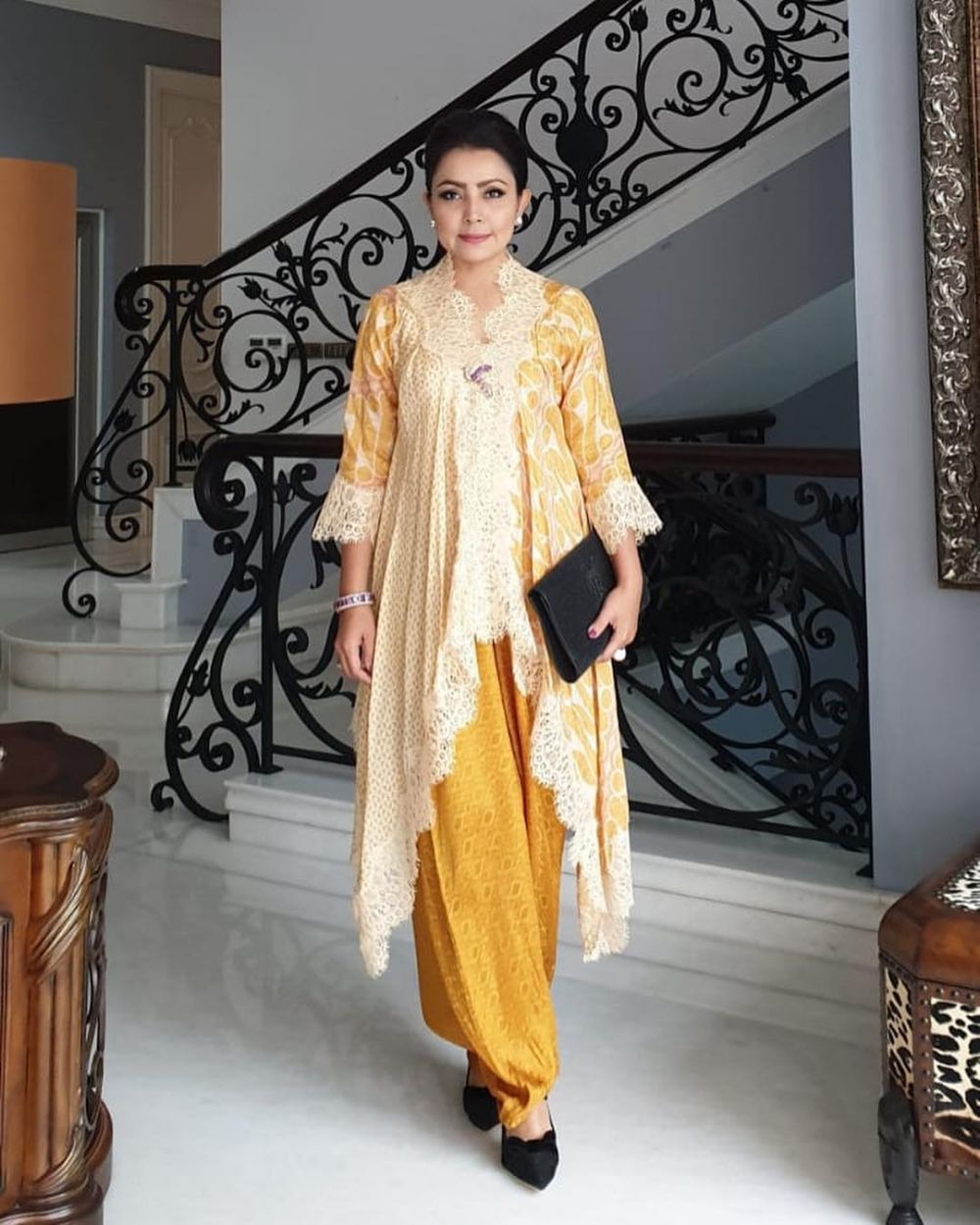 11 Potret sudut rumah Mayangsari, mewah dan klasik