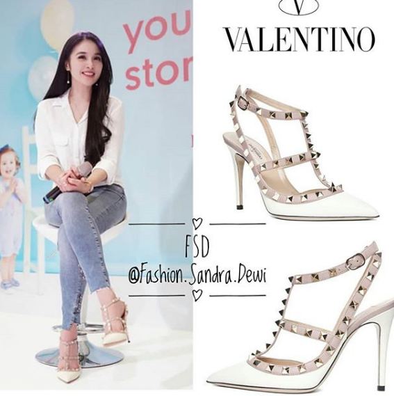 10 Harga heels Sandra Dewi ini fantastis, ada yang Rp 54 juta