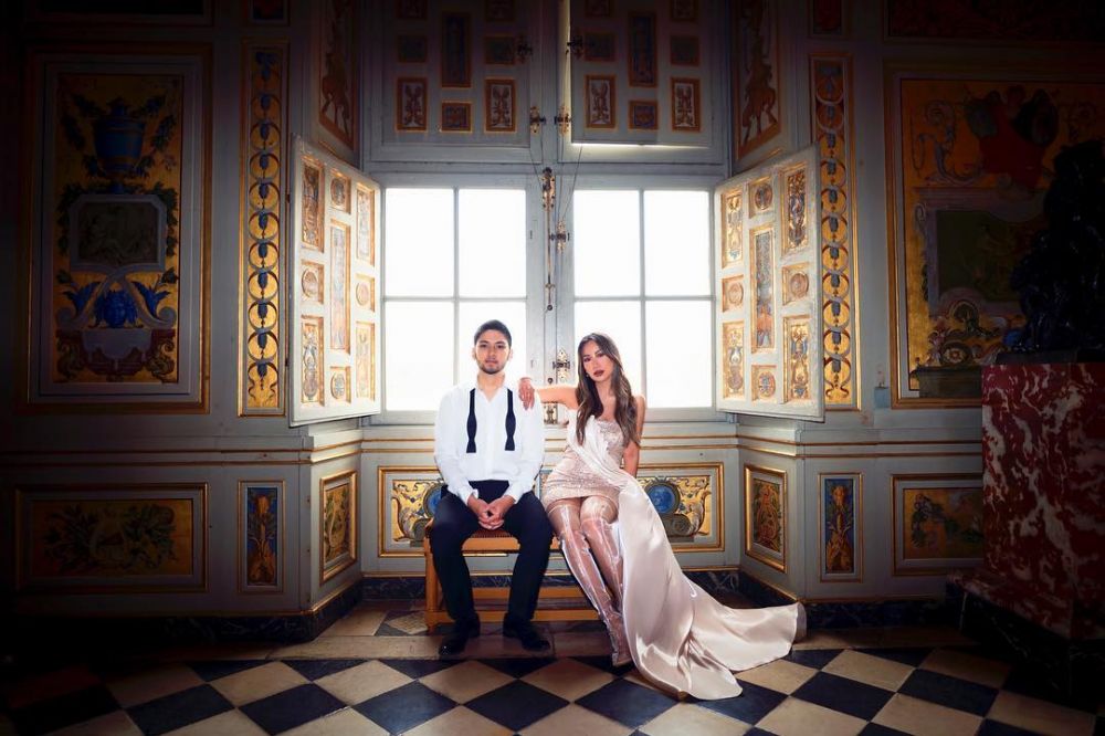 11 Gaya glamor Kezia Toemion, pebisnis kosmetik mantu keluarga Cendana